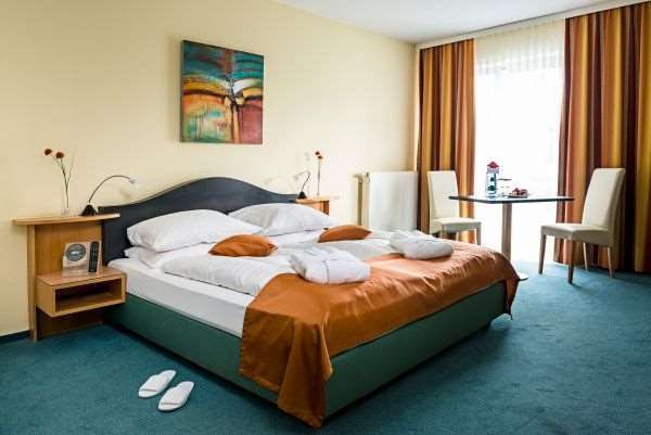 H+ Hotel Erfurt Rum bild